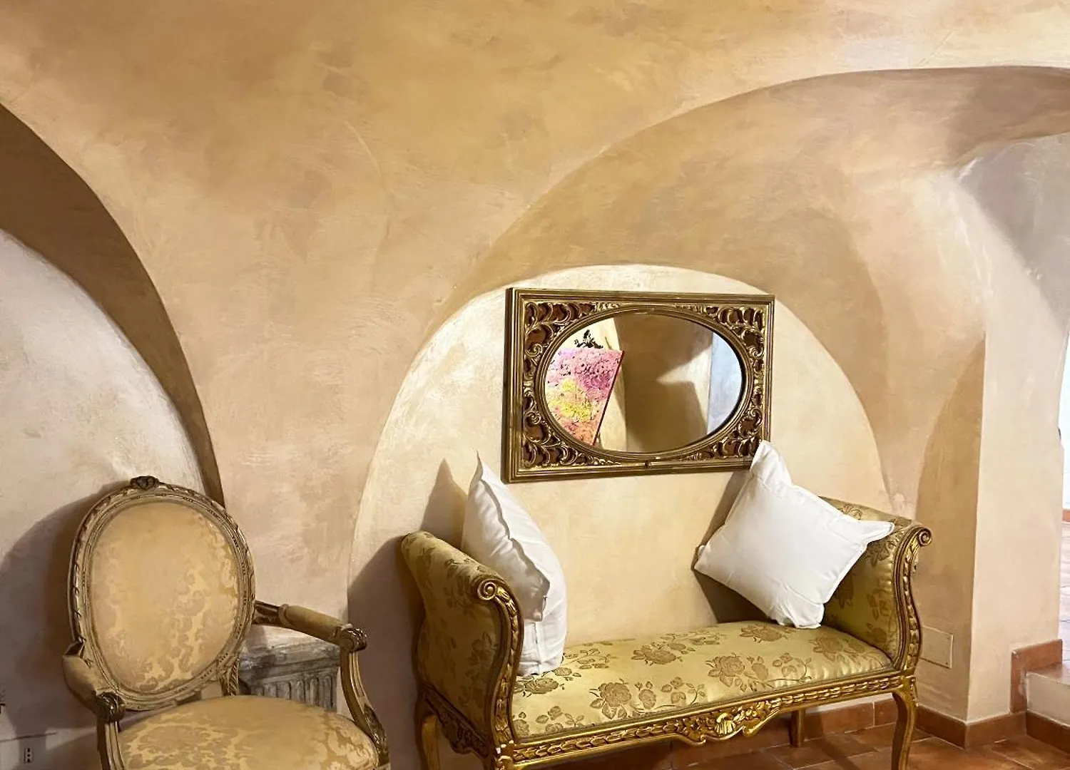 Apartment Italy Typicall Home Campo Di Fiori Rome Italy
